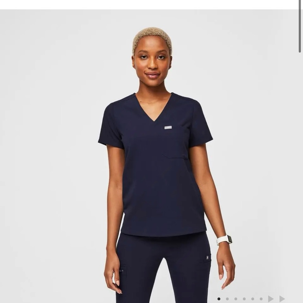 Navy FIGS Catarina Scrub Top - M